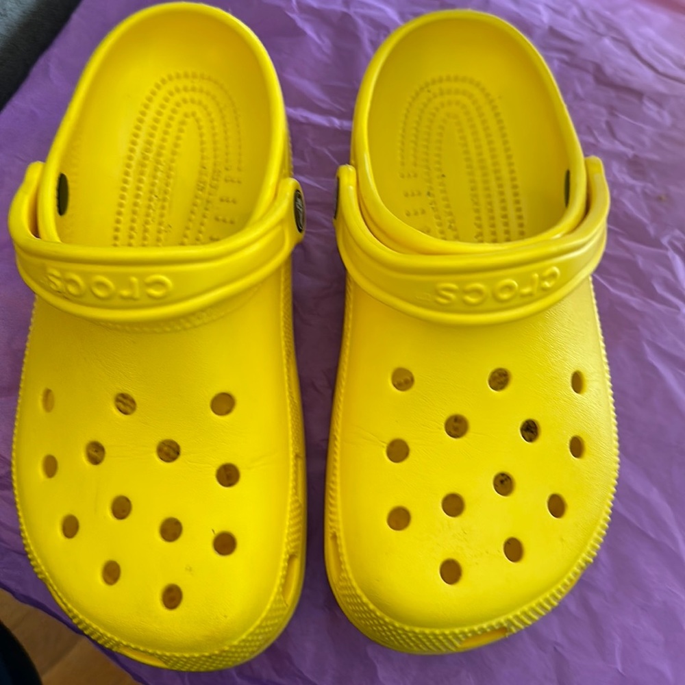Women’s Yellow Crocs!